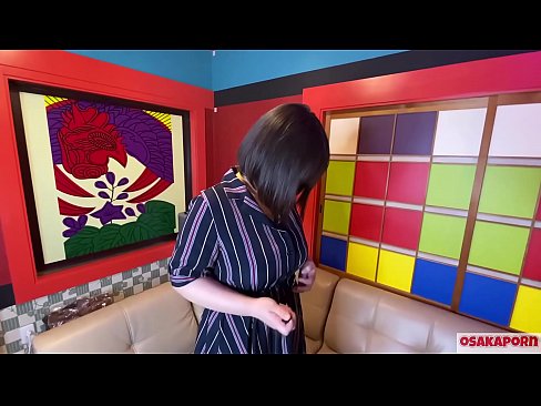 ❤️ Cutie Japanese pẹlu awọn omu nla ṣe baraenisere pẹlu awọn nkan isere ibalopọ ati pe o ni orgasm kan. O sọrọ ninu ifọrọwanilẹnuwo kan nipa iriri onibaje rẹ. Awọn ori omu nla ati obo ti o ni irun ti n kerora. Osaka onihoho ☑ Ibalopo ❌️❤